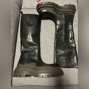 ❌SOLD❌Bottega Veneta Tire Tall Boot (Women) Size 9 (US 39)
